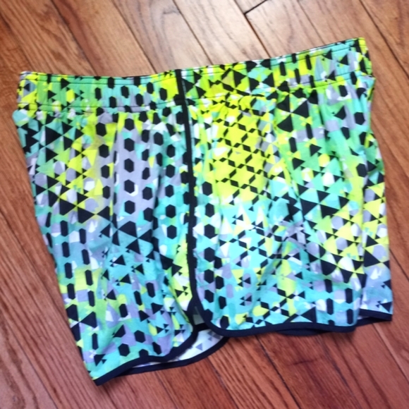 💚Victoria Secret Sport shorts💚 - Picture 2 of 4